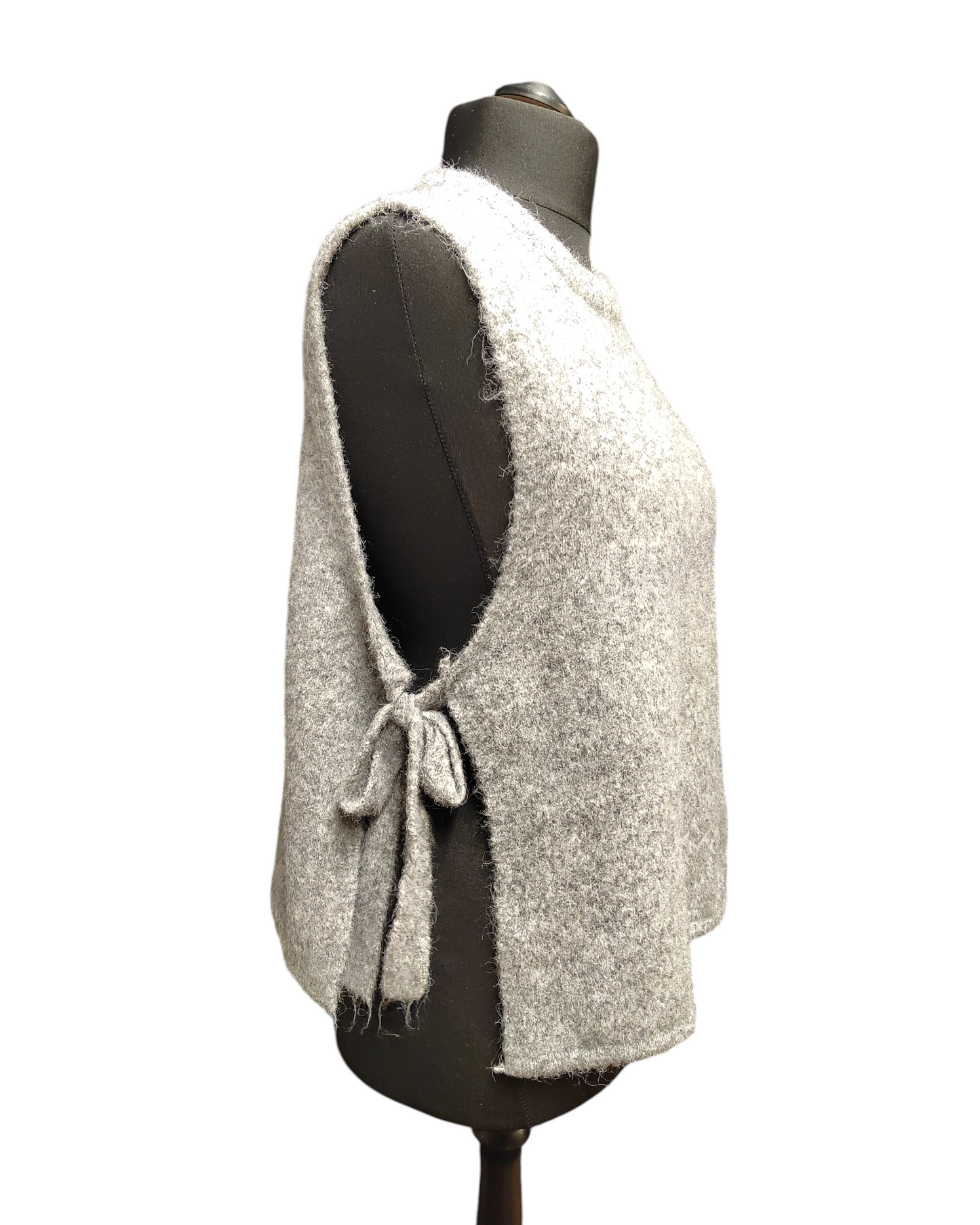 CHOUCHOU(PULL SANS MANCHE)