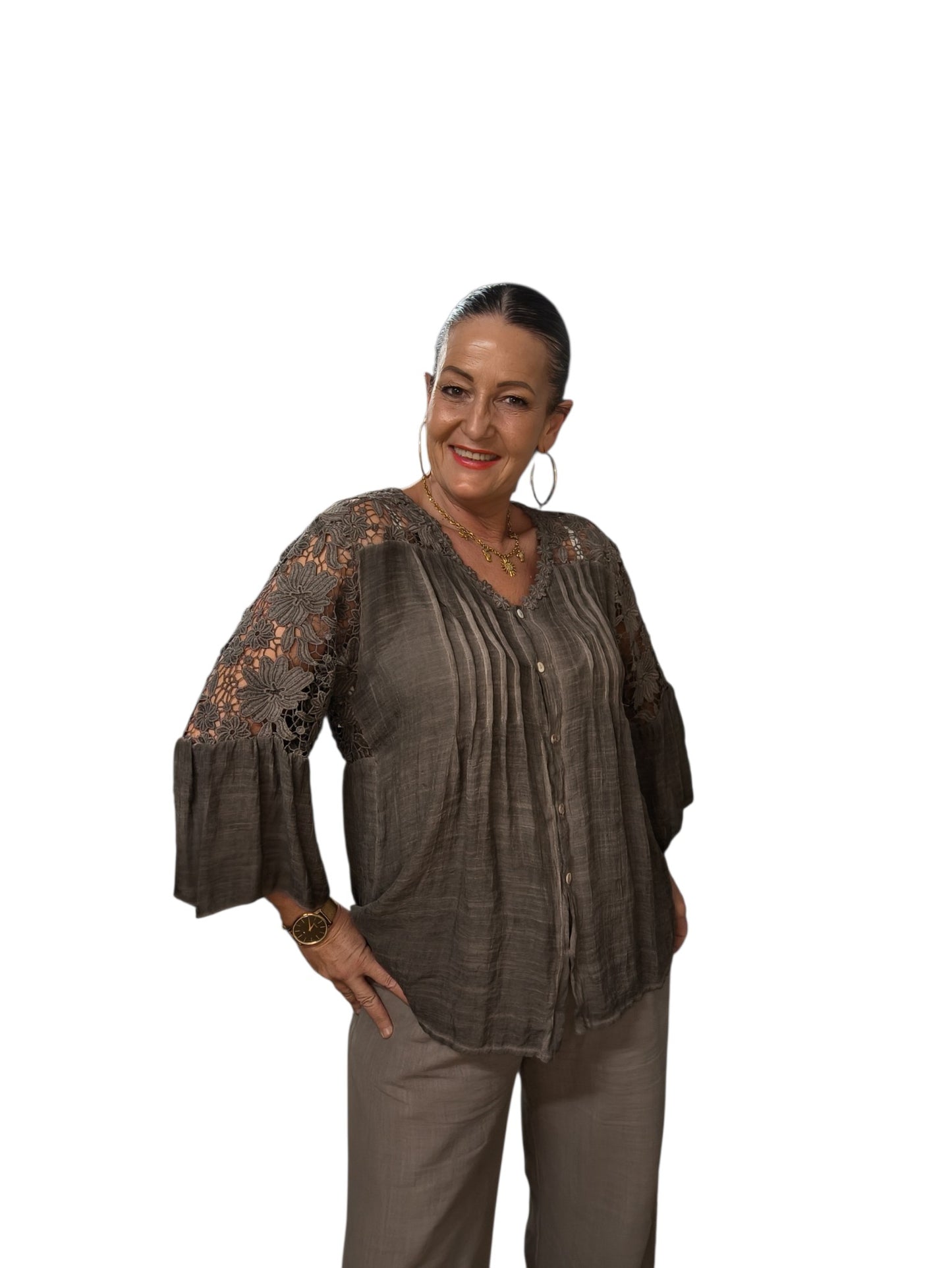 Lea (chemise brodée)