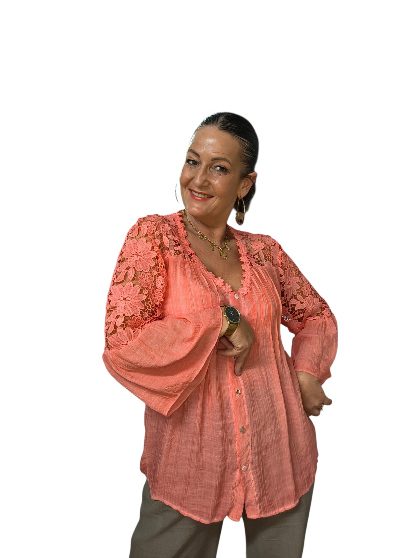 Lea (chemise brodée)