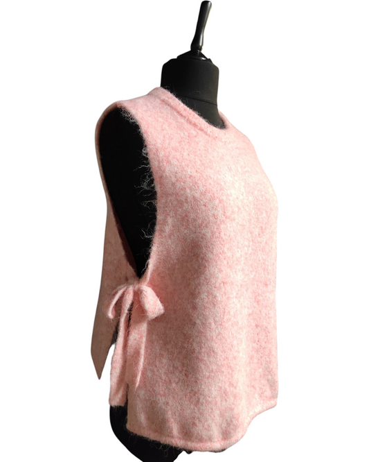 CHOUCHOU(PULL SANS MANCHE)