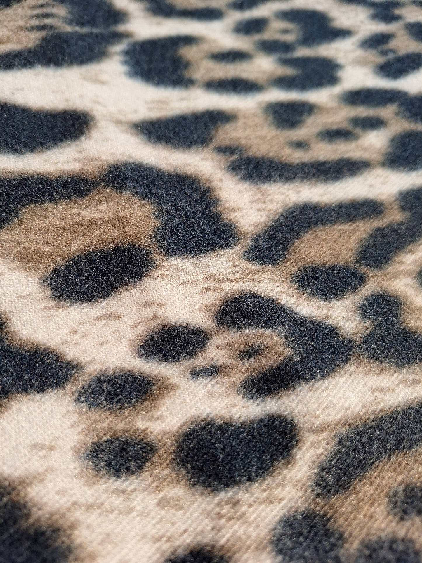 Valérie (Écharpe léopard) 🐆