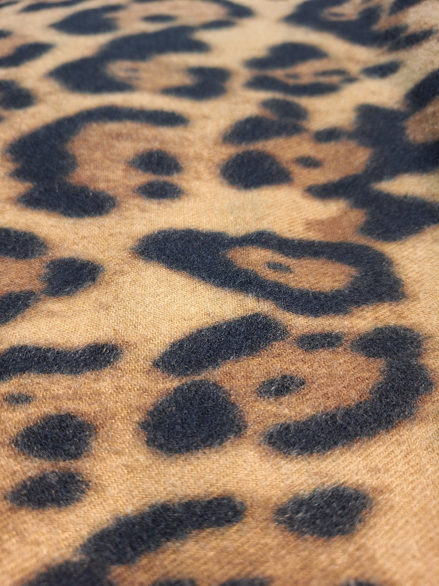 Valérie (Écharpe léopard) 🐆